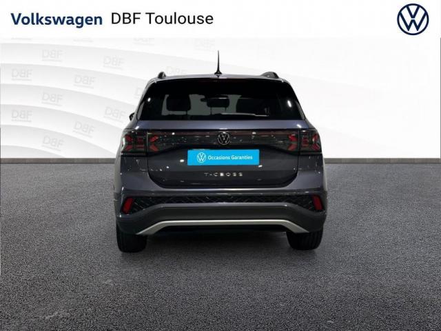 Volkswagen T-Cross image 2