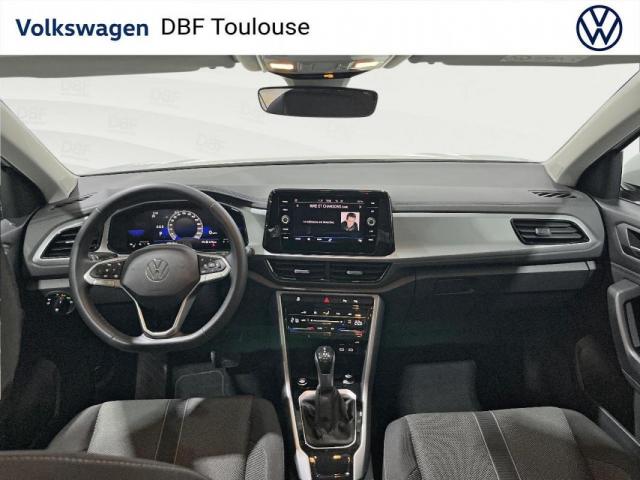 Volkswagen T-Roc image 9