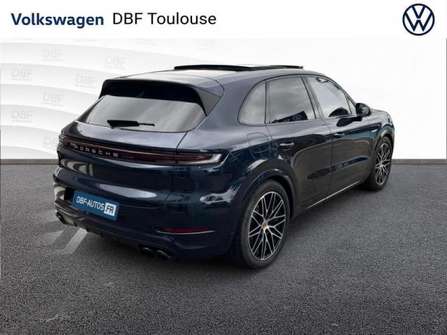 Porsche Cayenne image 2