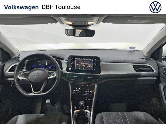 Volkswagen T-Roc image 2