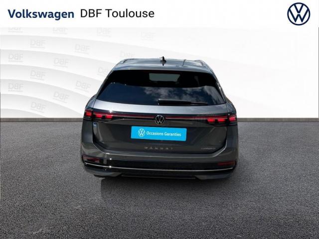 Volkswagen Passat image 6
