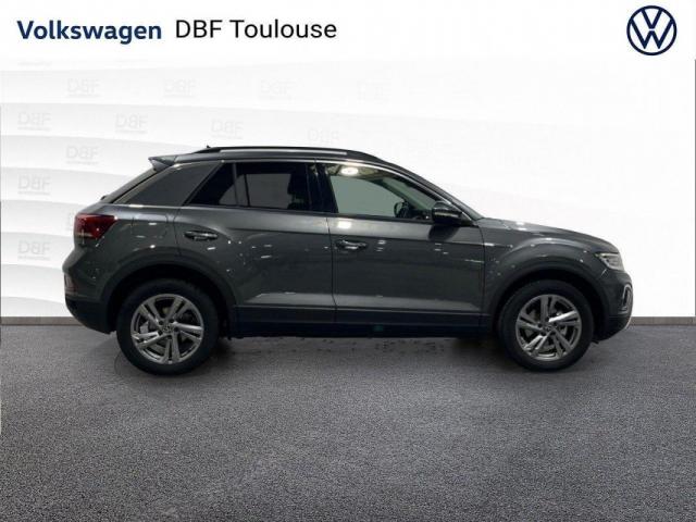 Volkswagen T-Roc image 2