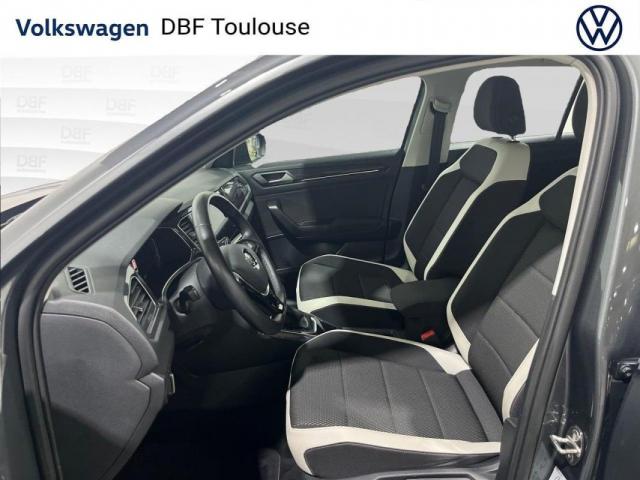 Volkswagen T-Roc image 9