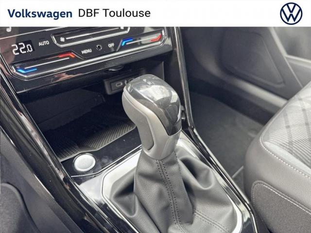 Volkswagen T-Roc image 2