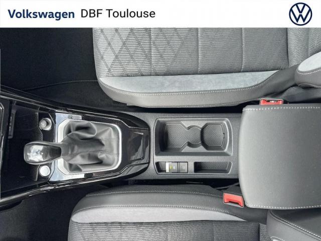 Volkswagen T-Roc image 9