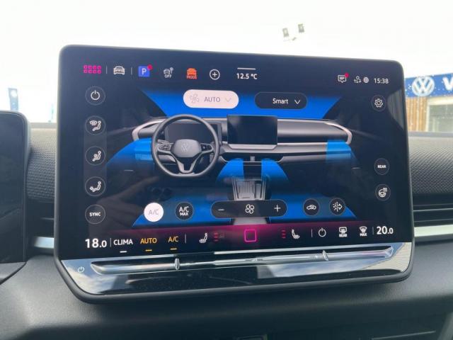 Volkswagen T-Roc image 4