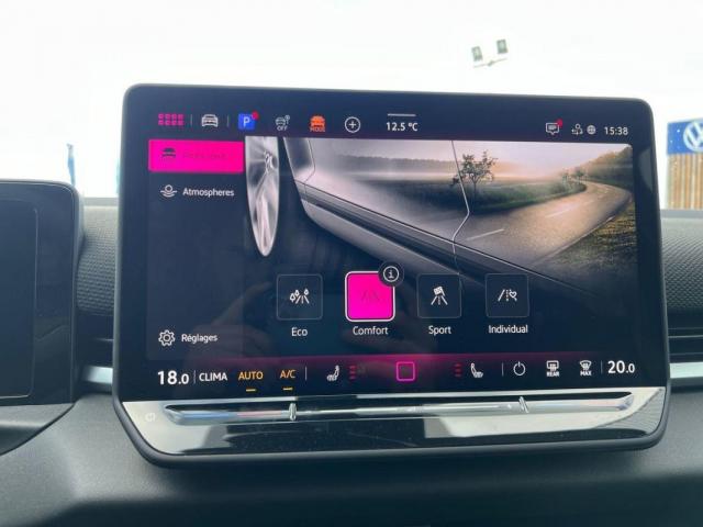 Volkswagen T-Roc image 7