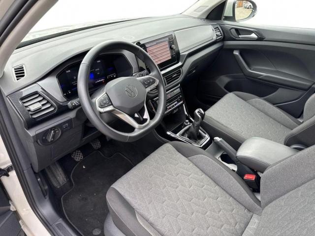 Volkswagen T-Cross image 2