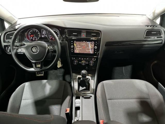 Volkswagen Golf image 2
