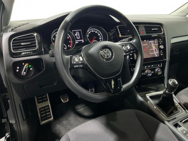 Volkswagen Golf image 4