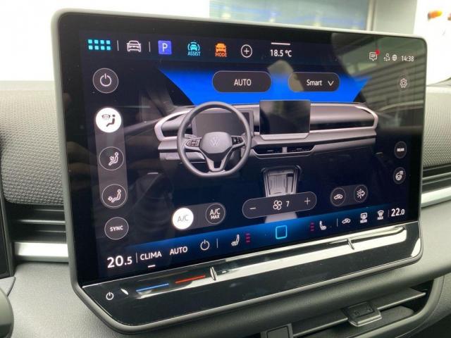 Volkswagen T-Roc image 1