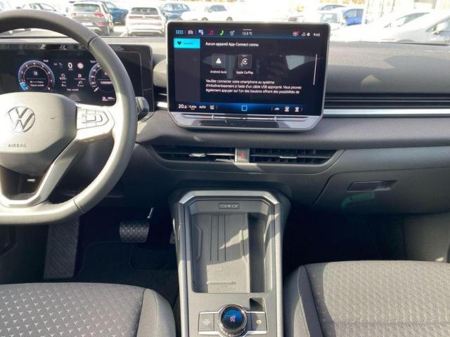 Volkswagen T-Roc image 9