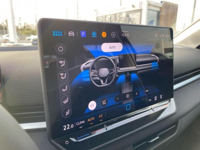 Volkswagen T-Roc image 9