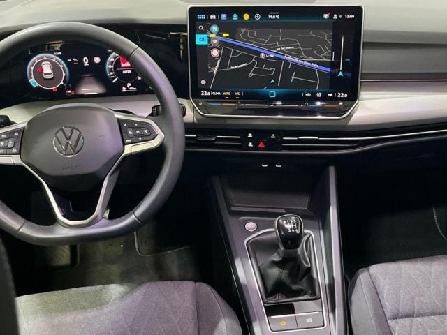 Volkswagen Golf image 8