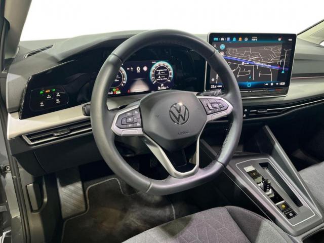 Volkswagen Golf image 6