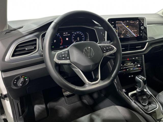 Volkswagen T-Roc image 7