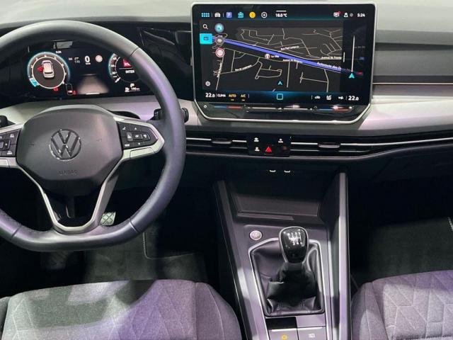 Volkswagen Golf image 6