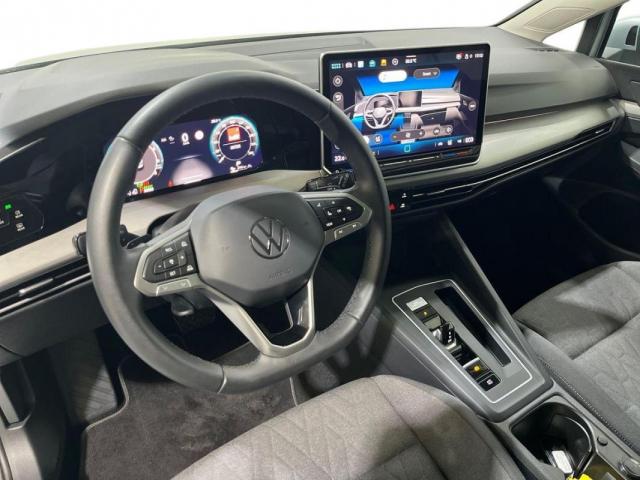 Volkswagen Golf image 8