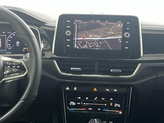 Volkswagen T-Roc image 6