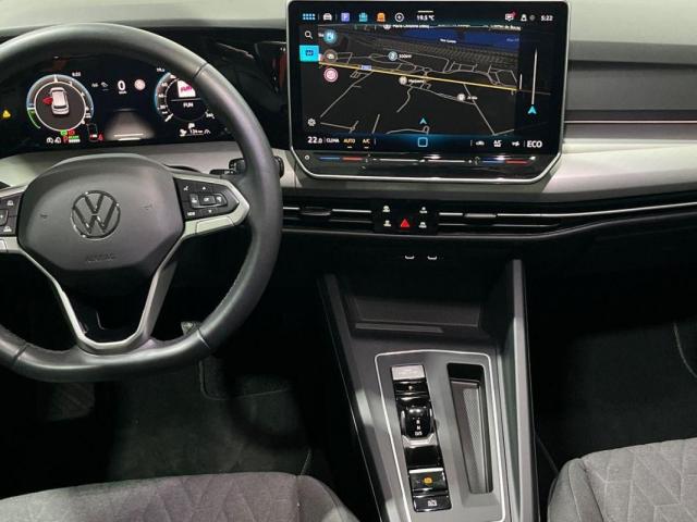 Volkswagen Golf image 8