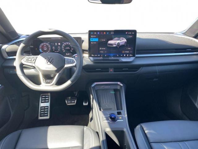 Volkswagen T-Roc image 2