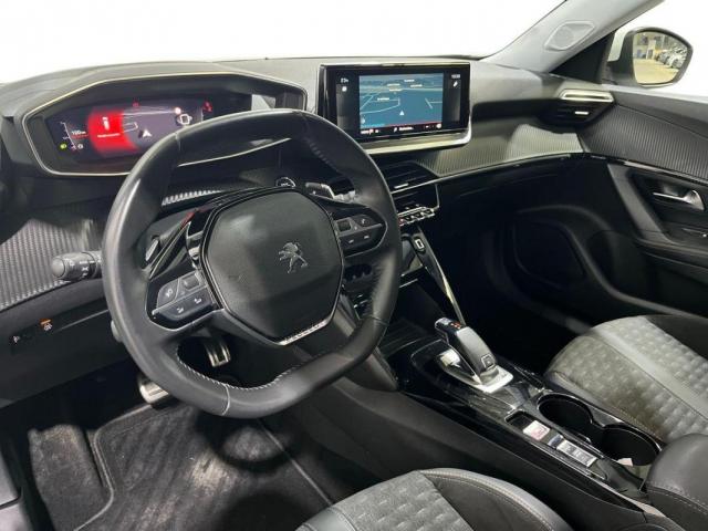 Peugeot 2008 image 3