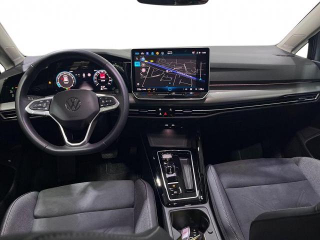 Volkswagen Golf Sw image 9