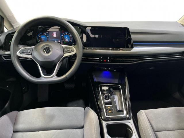 Volkswagen Golf image 6