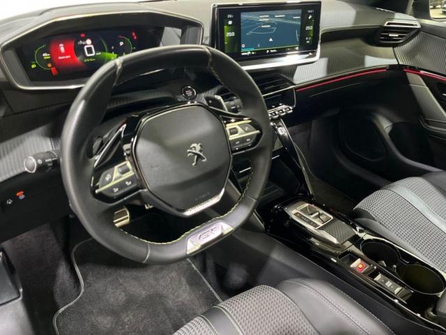 Peugeot 208 image 9