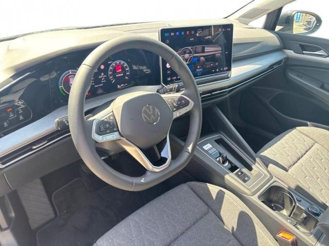 Volkswagen Golf image 2