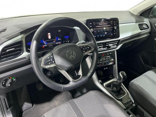 Volkswagen T-Roc image 2
