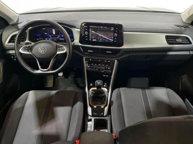 Volkswagen T-Roc image 4
