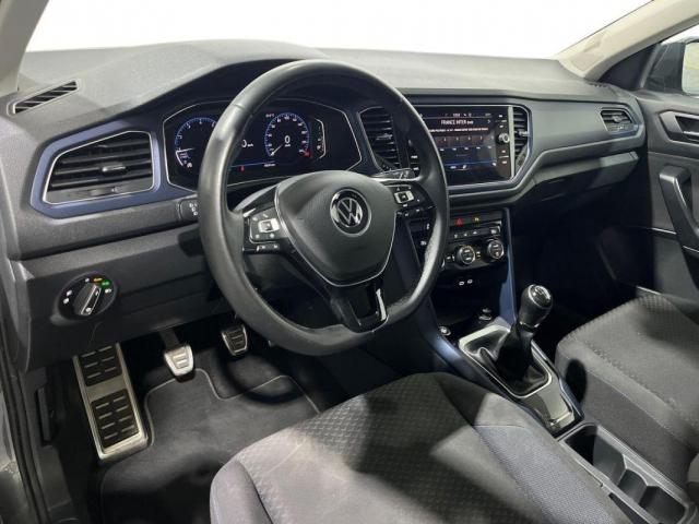 Volkswagen T-Roc image 9