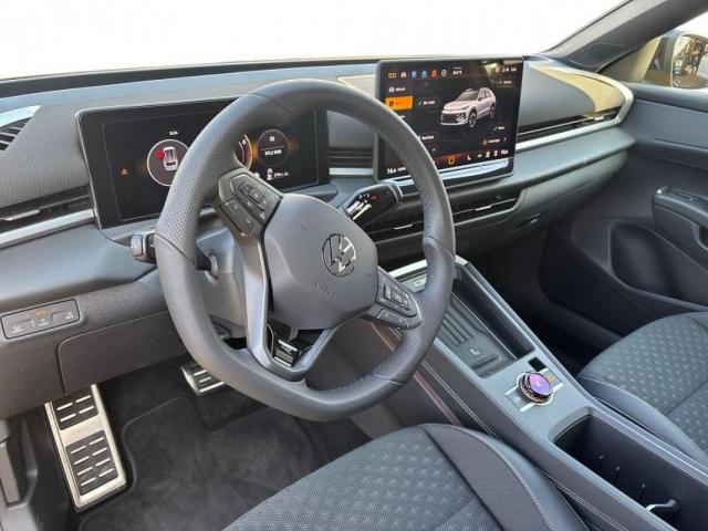 Volkswagen T-Roc image 9
