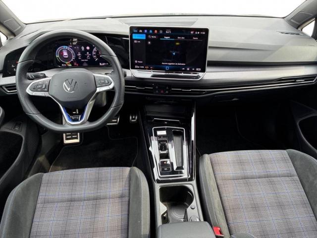 Volkswagen Golf image 8
