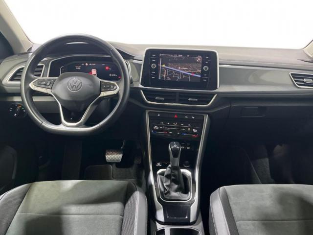 Volkswagen T-Roc image 9