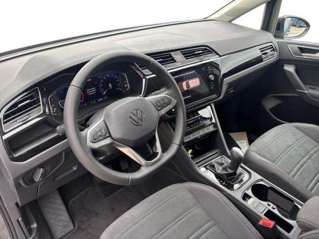 Volkswagen Touran image 1