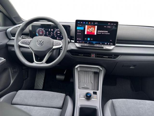 Volkswagen T-Roc image 5