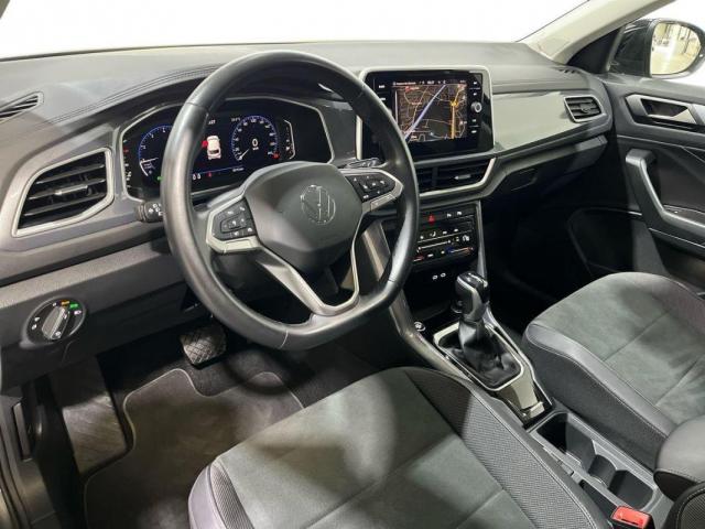 Volkswagen T-Roc image 2