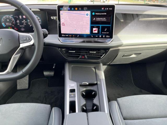 Volkswagen Passat image 8
