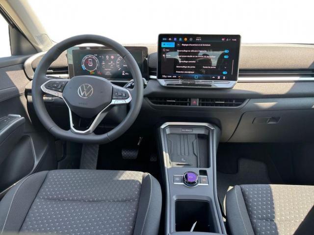 Volkswagen T-Roc image 8