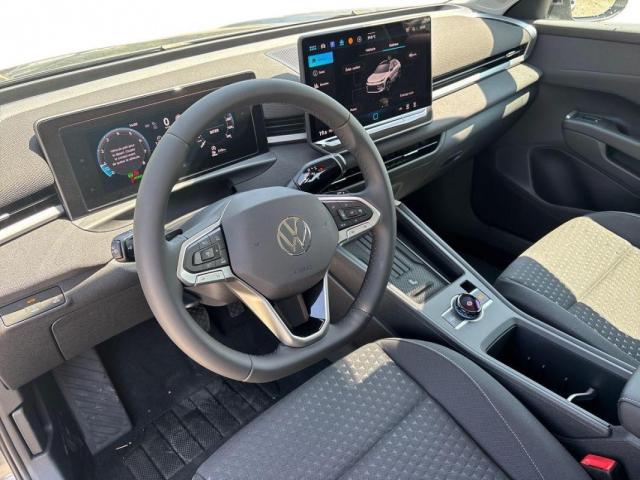 Volkswagen T-Roc image 9