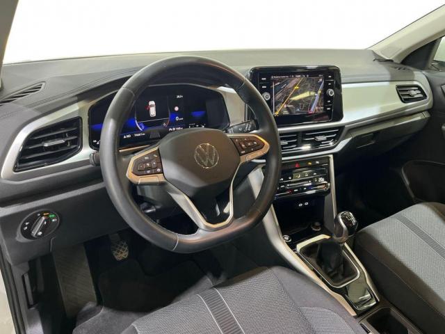 Volkswagen T-Roc image 2