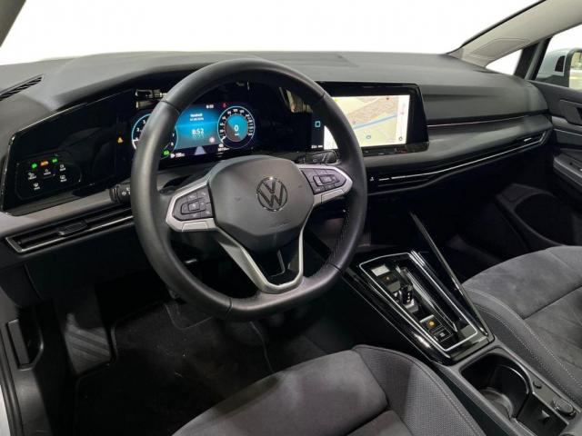 Volkswagen Golf image 9