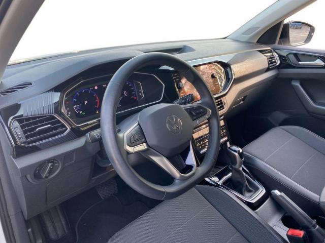 Volkswagen T-Cross image 2