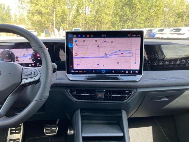 Volkswagen Tiguan image 8