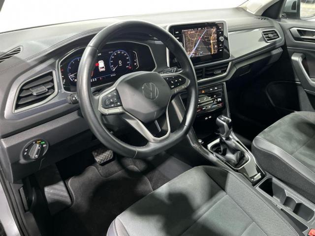 Volkswagen T-Roc image 8