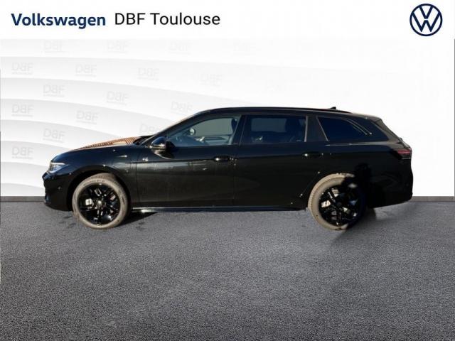 Volkswagen Passat image 1