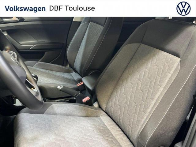 Volkswagen T-Cross image 2