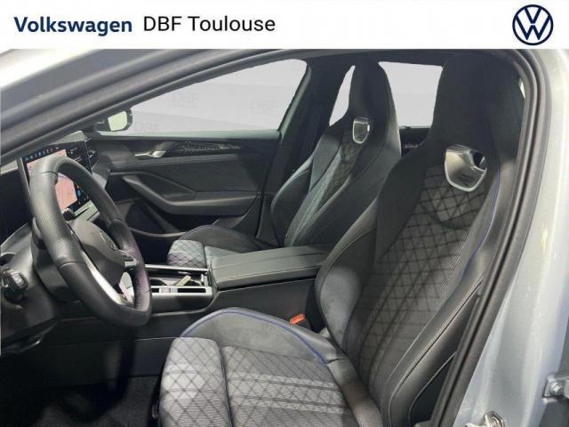 Volkswagen Passat image 1
